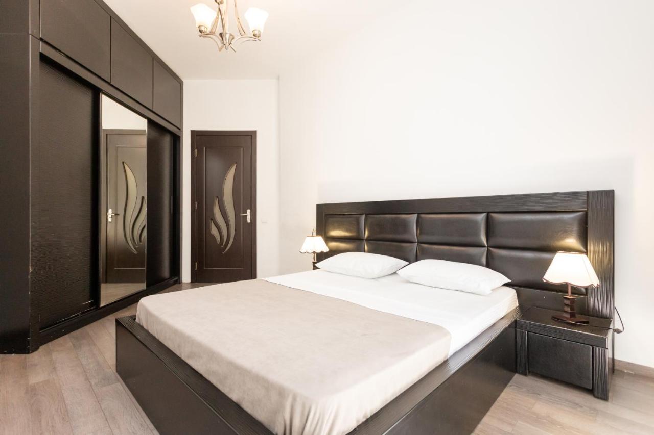 Two Bedroom Apartment In The City Center Tbiliszi Kültér fotó