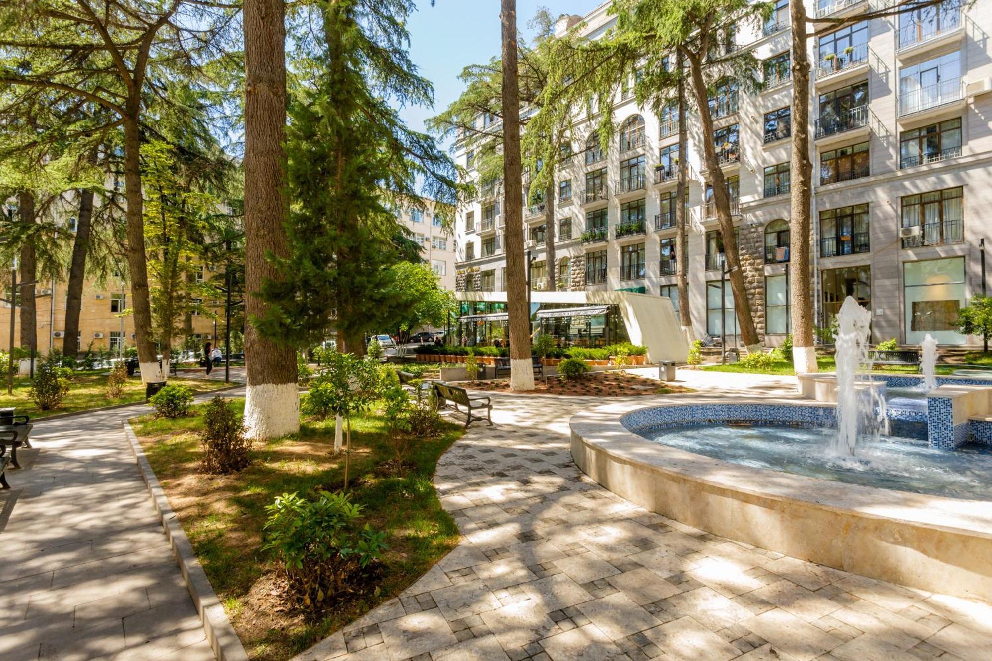 Two Bedroom Apartment In The City Center Tbiliszi Kültér fotó